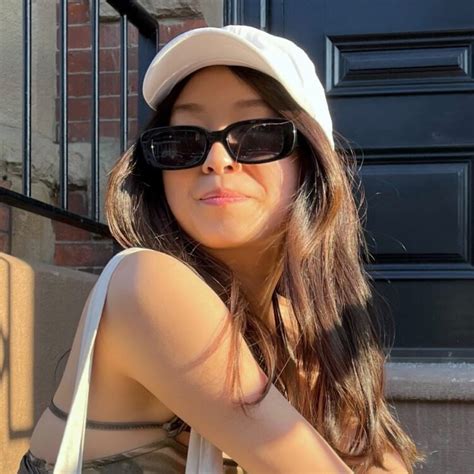 Hot Sexy Caitlin Lam Bikini Pics