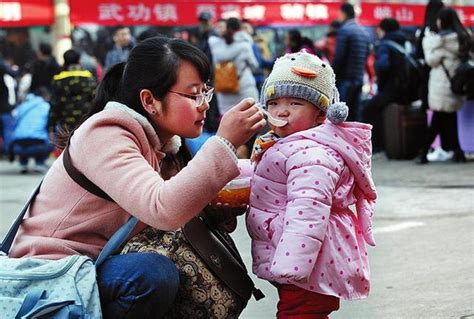 若寶寶在這個月齡就能「開口叫人」，恭喜了，說明娃大腦發育不錯 每日頭條