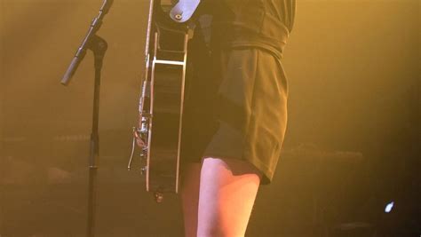 Louane Met Le Feu Au Bikini Ladepeche Fr