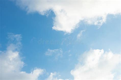 Fondo Blanco Del Blanco De La Nube Del Cielo Azul Cielo Y Nubes