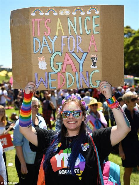 Australias Oldest Gay Couple Set To Get Married Daily Mail Online