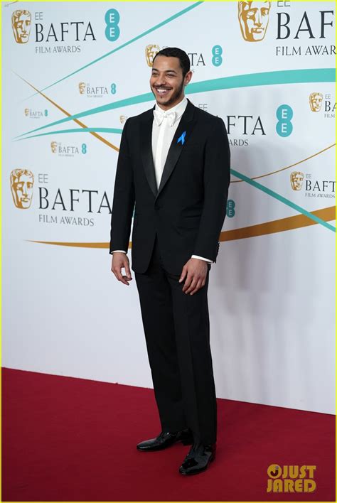 Sex Education Star Emma Mackey Wins Rising Star Award At Baftas Photo Photos