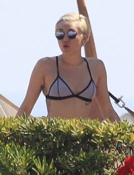 Miley Cyrus Bikini In Barcelona Mq Phun Org Forum