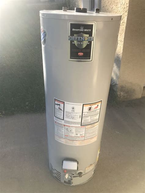 Bradford White 40 Gallon Natural Gas Water Heater F