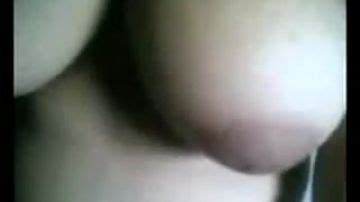 Shy Indian Babe Shows Off Great Body Porn