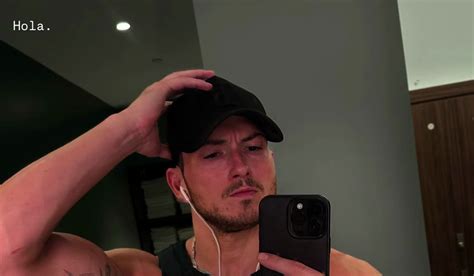 Hollyoaks Off The Charts Robert Scott Wilson Shirtless On Insta Story