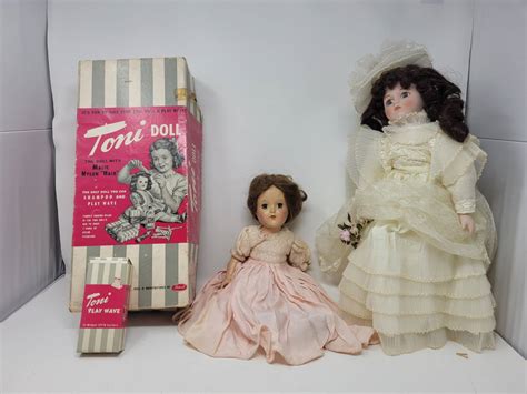 Lot Ideal Toys Brunette Toni Doll With Play Wave Box Play