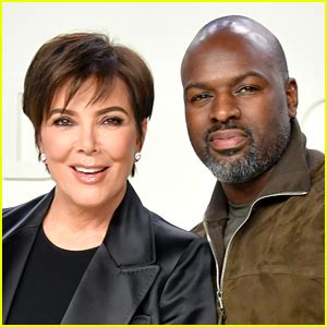 Kris Jenner Gets TMI About Her Sex Life In Front Of Kendall Jenner Khloe Kardashian