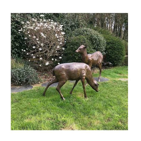 Life Size Bronze Decoration Garden Deer Lawn Ornaments