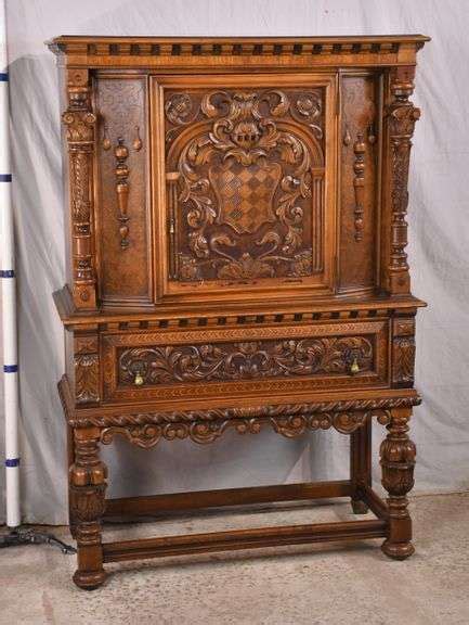 Berkey Gay Carved Walnut Blind Door China Cabinet 55 8297 R H Lee Co Auctioneers