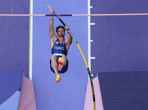 Olympic pole vaulter who went viral offered $250k porn deal | Toronto Sun