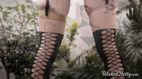 Horny Hottie Gets Oral And Rides