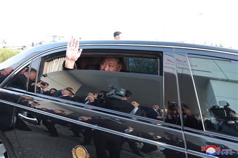 N Korean Leader Receives A Luxurious Car Gift From Putin State Media