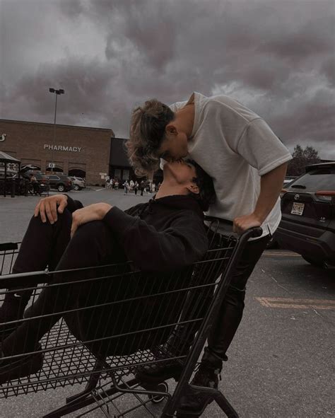 Pin by 𝐞𝐯𝐚𝐧𝐠𝐞𝐥𝐢𝐚 on couples Cute gay couples Cute couple pictures Cute gay