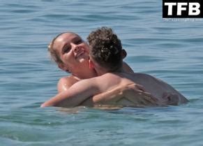 Ella Toone Sexy Seen Flaunting Her Hot Bikini Body At The Beach In Ibiza Aznude