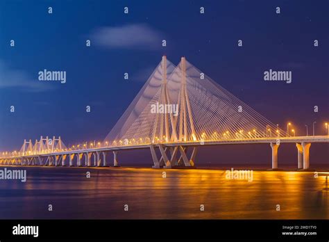 Bandra Worli Sea Link Lights Up During Night Mumbai Stock Photo Alamy