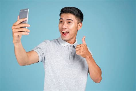 8 Selfie Poses For Men That Wont Scare Women Away Beautyhubph