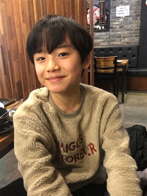 Pin de Nagihaen en Babe Niños asiáticos Niños ulzzang Celebridades