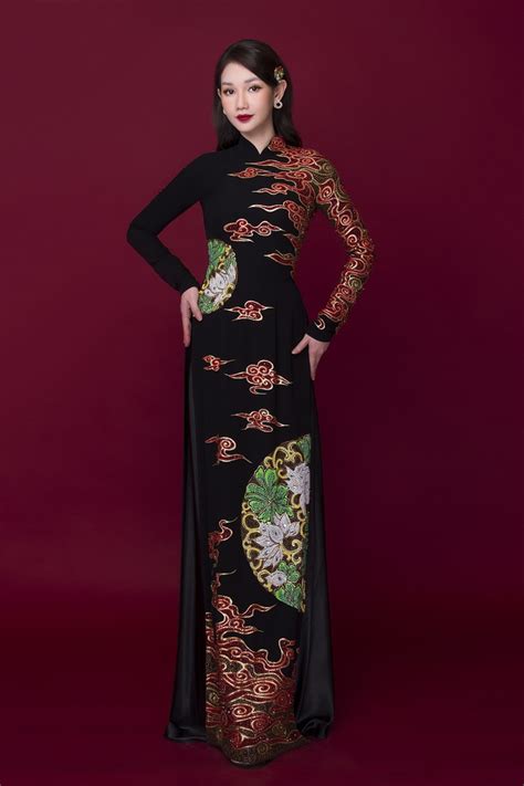 Hot Girl Qu Nh Chi Xinh P Khi Di N O D I C I