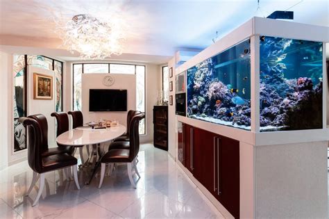 Имитация аквариума с рыбками в интерьере (43 фото) - красивые картинки ...