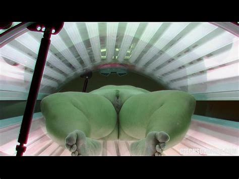 Beautiful Fatty Milf Cought In Solarium Xnxx