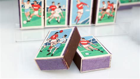 6 увлечений советских подростков, о которых сейчас и вспоминать смешно