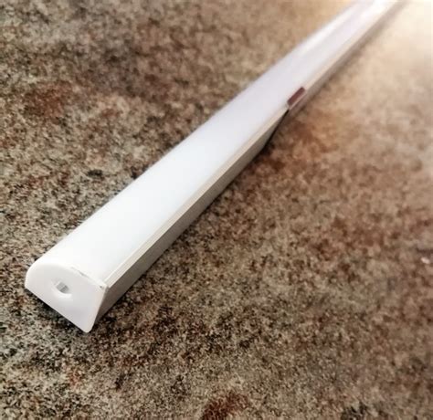 Профиль Угловой для LED Ленты — Купить Недорого на Bigl.ua (1181523408)