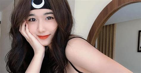 Cô nàng hot girl có vẻ đẹp lai Trung gây xôn xao cộng đồng TikTok gần đây