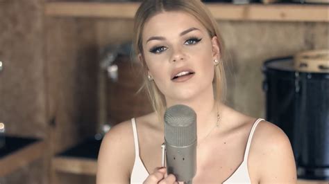 Zien Van Deze Fotos Van Davina Michelle In Bikini Fleur Je Helemaal Op Dagelijks Nederland