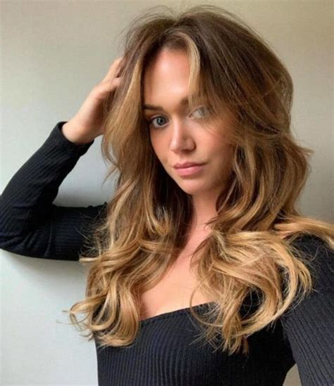 Gray Eyes Hair Styles Brunette Woman Aesthetic Hair