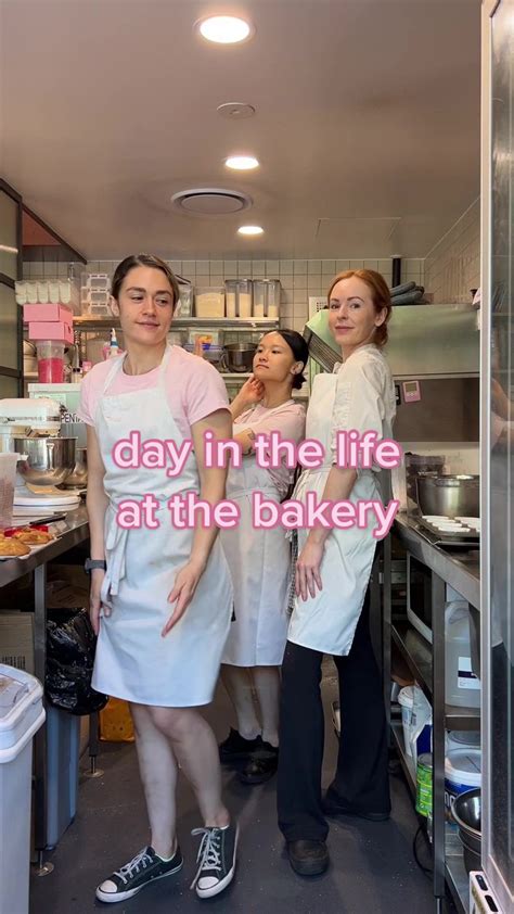 BROOKI Brookibakehouse TikTok Opening A Bakery Shipping Cookies