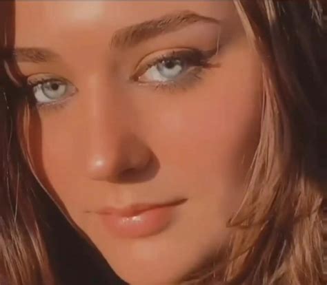 I Think About How Much I Want You To Fuck Me Until The Cum Drips Out Of All My Holes Scrolller