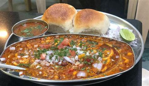 Puneri Misal Pav