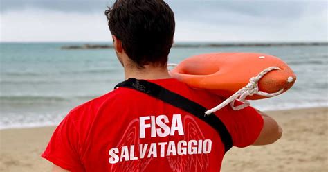 Corso per brevetto assistente bagnanti - Brevetto Bagnino Mare - Verona ...