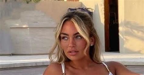 Towie S Ella Rae Wise Labelled So Hot In Bikini Pic After Callum Izzard Split Trendradars