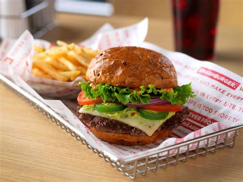 ¿por Qué Smashburger Se Fijó En Costa Rica Eka