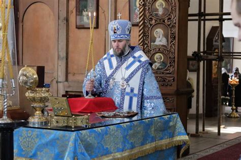 Божественная литургия в Неделю 11-ю по Пятидесятнице в Вознесенском ...