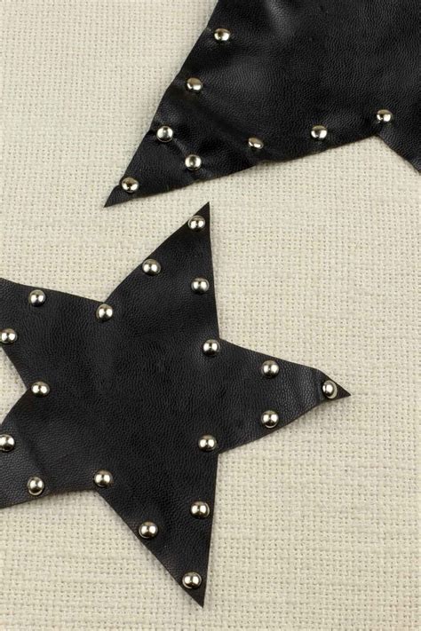 Купить декоративные нашивки и аппликации для одежды в розницу