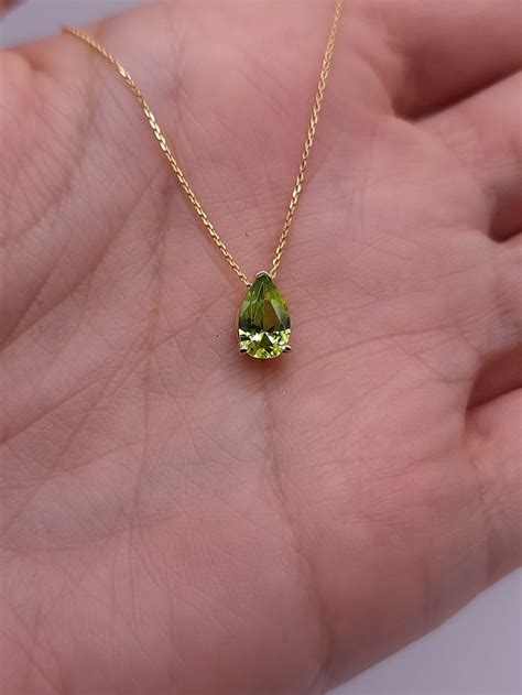 14kt Gold Peridot Teardrop Necklace Peridot Pendant August Birthstone Necklace Etsy Collar