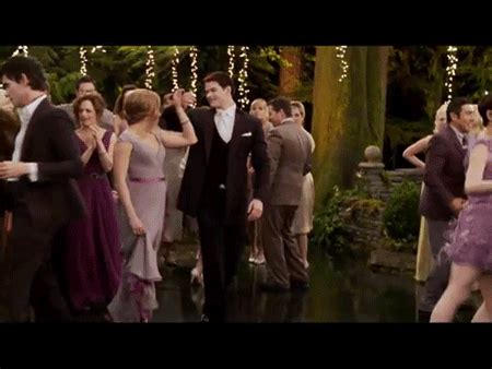 Rosalie and Emmett - Hale to the Cullens Photo (31860074) - Fanpop