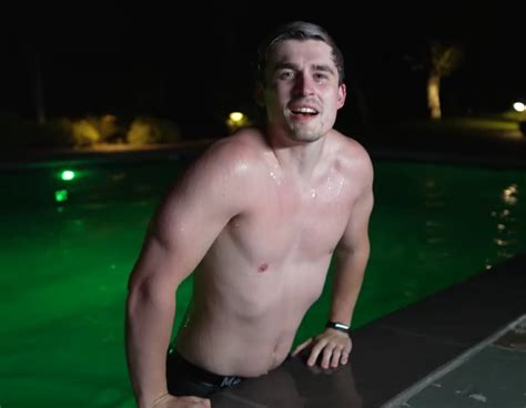 Heart Eyes On Twitter Rt Male Celeb Ass He Has Such A Hold On Me