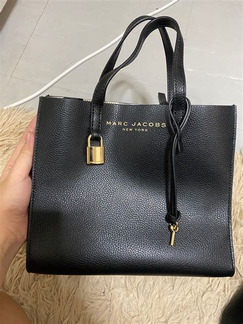 Marc Jacobs Mini Grind, Luxury, Bags & Wallets on Carousell