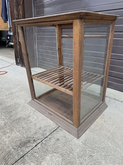 Oak Pie Display Cabinet Doug Schmitt Antiques