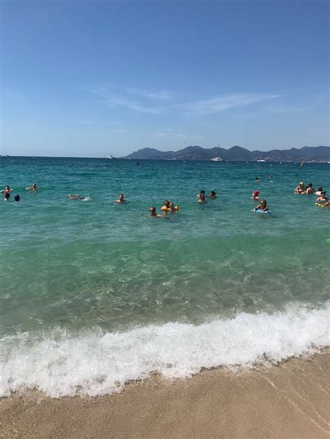 10 Best Beaches in Cannes 🇫🇷: Guide about Best Beaches & Hotels