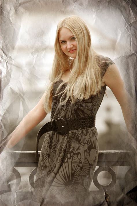 Fille Blonde Photo Stock Image Du Fille Humain Femelle