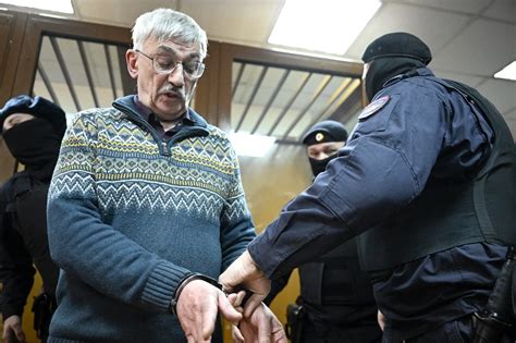 High-Profile Russian Political Prisoners Reported Moved, Sparking