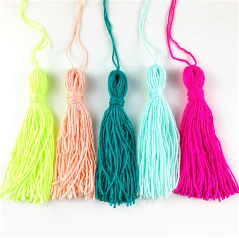 How To Make A Yarn Tassel Garland Potter Bloom