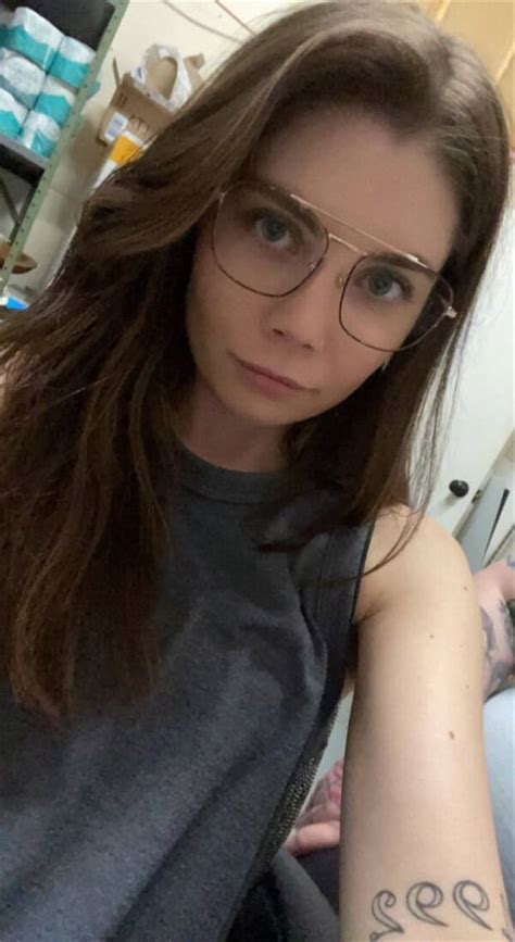 Hot Girls With Glasses 13 KLYKER