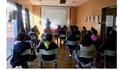 Biblioteca Pilarin Bayés Santa Coloma de Cervelló VISITA ESCOLAR