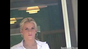 Gran Belleza Rubia Pechugona Follando A Su Hombre Junto A La Piscina XVIDEOS